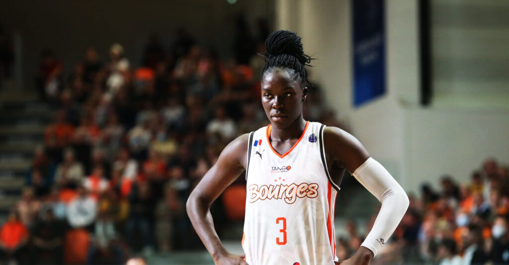 Zaragoza refuerza su perimetro con la llegada de Ornella Bankole