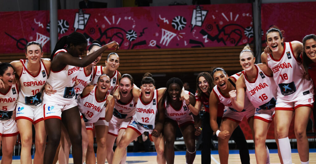 España U19 se cuelga el bronce en un duelo vibrante ante Canadá 1 Espana U19 se cuelga el bronce en un duelo vibrante ante Canada