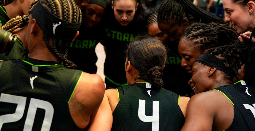 Seattle fuerza el tercer partido tras vencer a Las Vegas