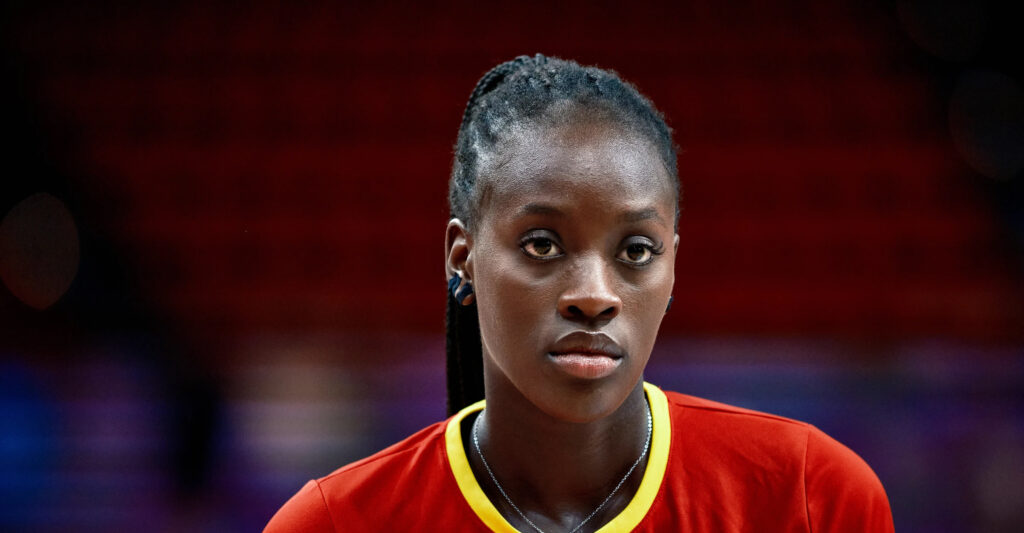 Awa Fam la espanola que apunta al numero 1 del Draft de la WNBA 2026