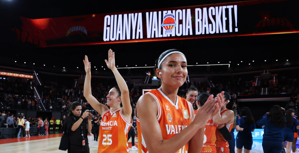 Valencia vive una fiesta del baloncesto en su nuevo pabellon